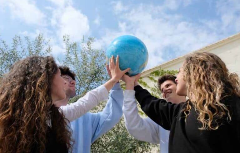 El cooperativisme com a via per abordar les necessitats actuals en l’educació